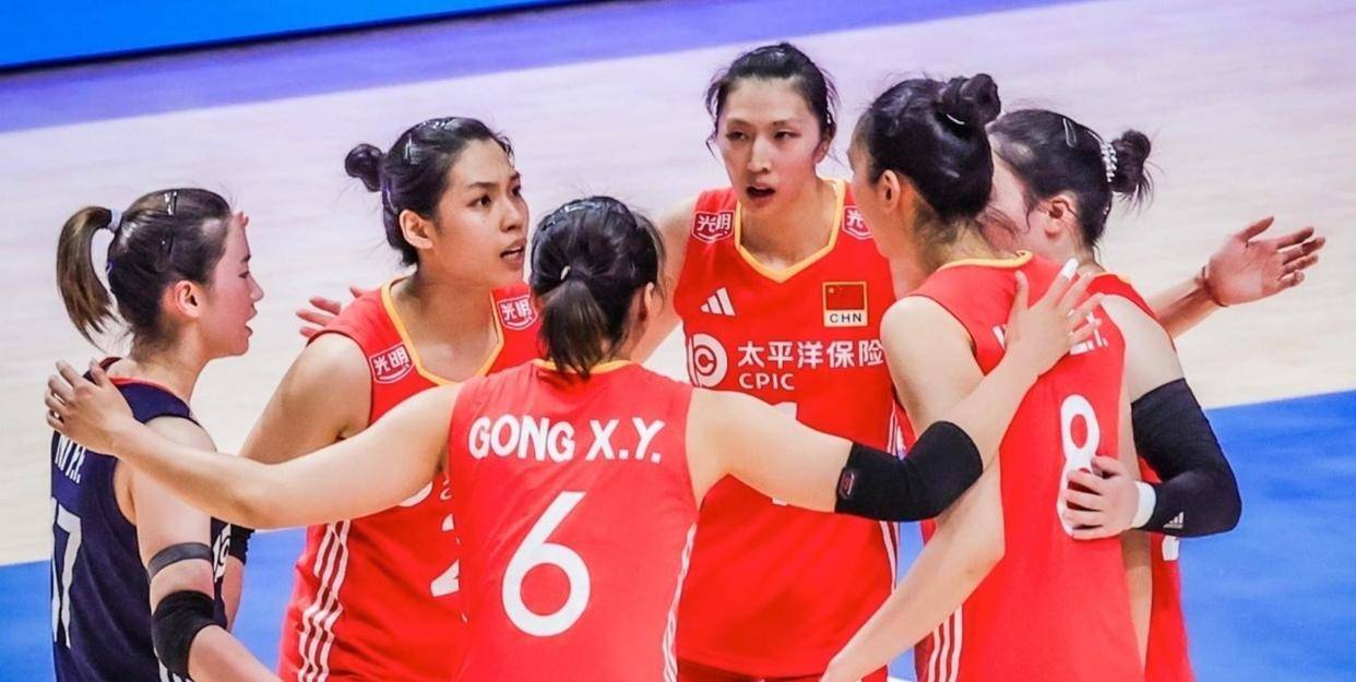 中国女排回归首秀大放异彩，约基奇主场球迷高呼名字